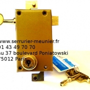 Serrure pollux tirage verticale droite
